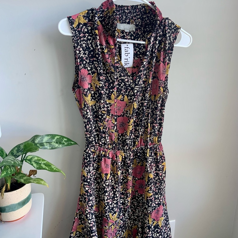 Adorable summertime, mini dress!